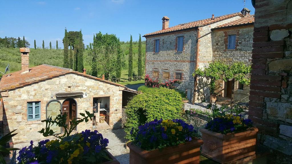 Agriturismo Podere Alberese Asciano Εξωτερικό φωτογραφία